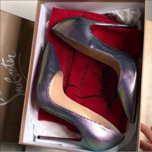 Christian Louboutin So Kate Scarabe heels